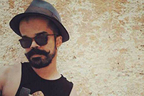 摩洛哥1.3米高男子网晒肌肉